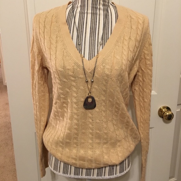 NWT V-neck Sweater - Picture 7 of 7